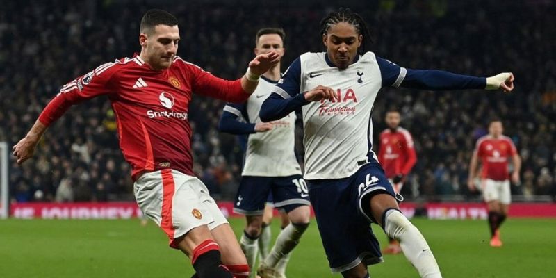 Man Utd đã gặp khó khăn trước Tottenham trong những mùa gần đây