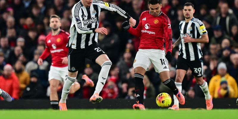 Newcastle liệu có thể cản bước một Man Utd đang "hồi sinh"?